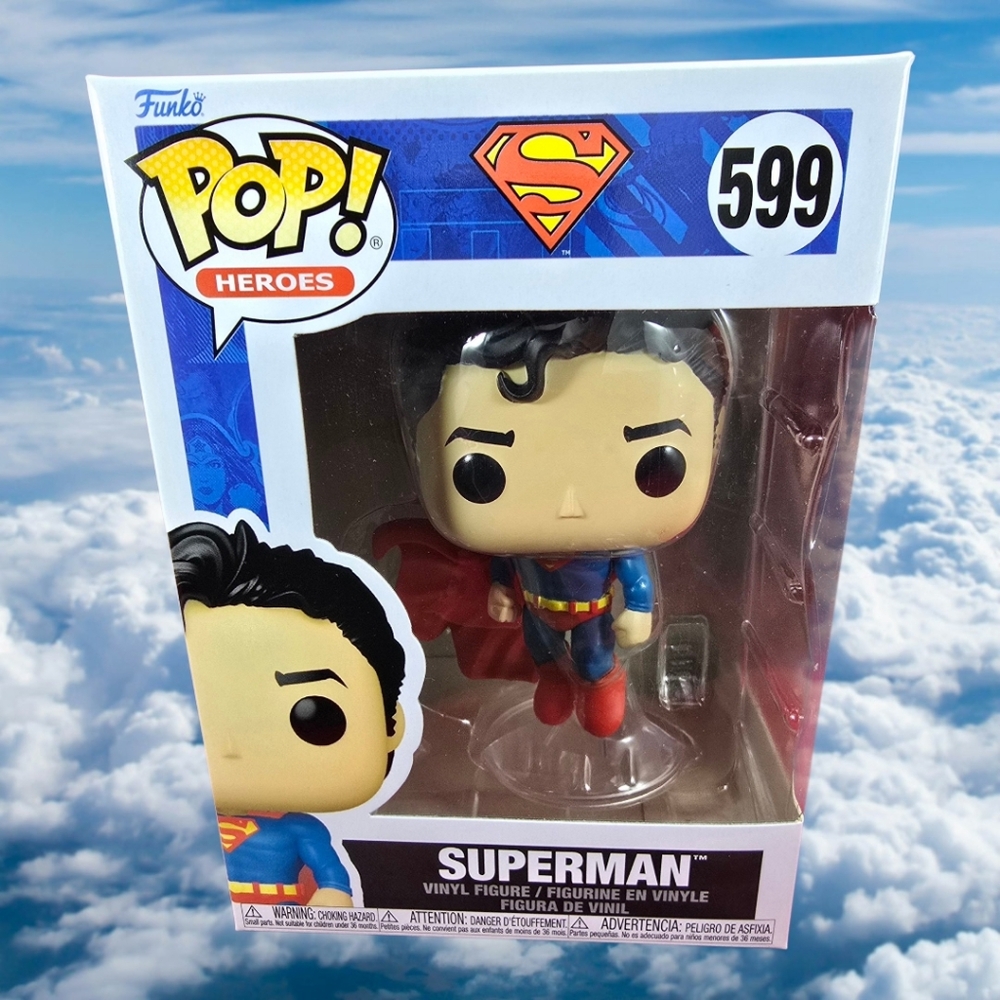 Superman funko # 599 (nib) With Pop Protector